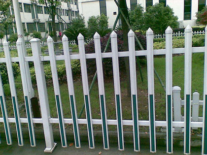 PVC插條護(hù)欄