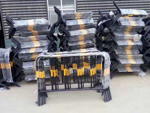 鋅鋼護(hù)欄廠區(qū)一覽-18 鋅鋼護(hù)欄廠區(qū)一覽-18